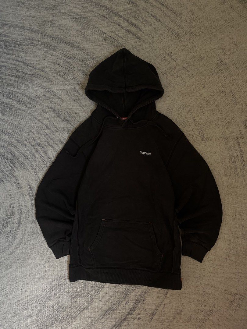 supreme hoodie (Category: Hoodies) located in Manila. Submitted by lesterrrrrr (Listing ID 1470464847, Image 1). Description: .