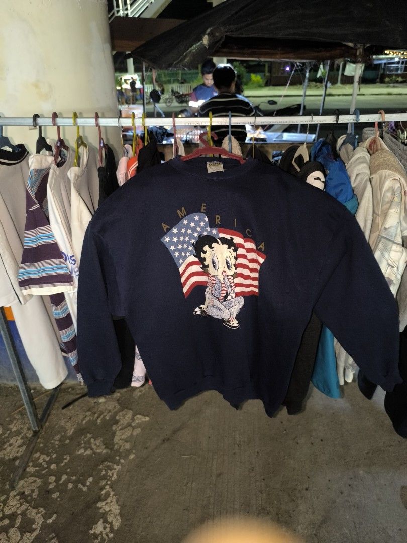 Supreme, JD, Betty Boop (Category: Activewear) located in Davao. Submitted by gabriieeel (Listing ID 1470486108, Image 3). Description: aspack pang resell cut tag supreme complete tag JD minimal crack on betty boop with tultex tag XL-2XL.