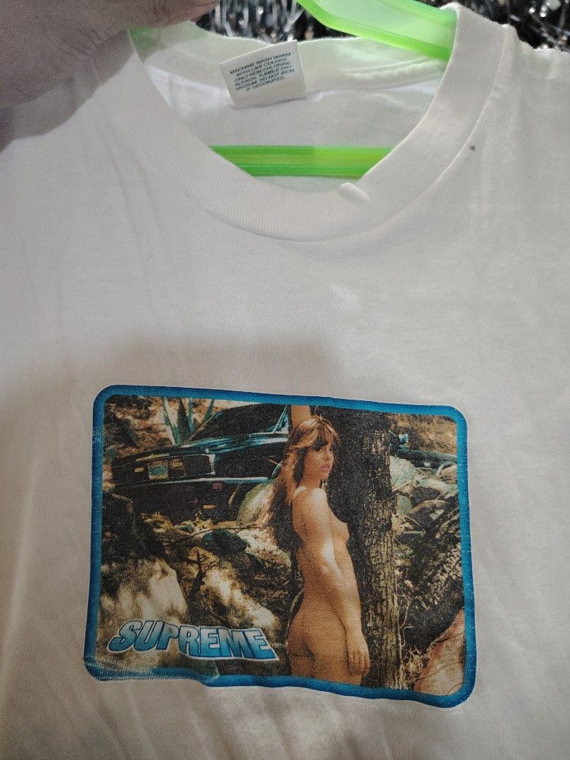 Supremexlarry clark (Category: Tshirts & Polo Shirts ) located in Roxas, Palawan. Submitted by dadz30 (Listing ID 1470364605, Image 1). Description: R8 9/10.