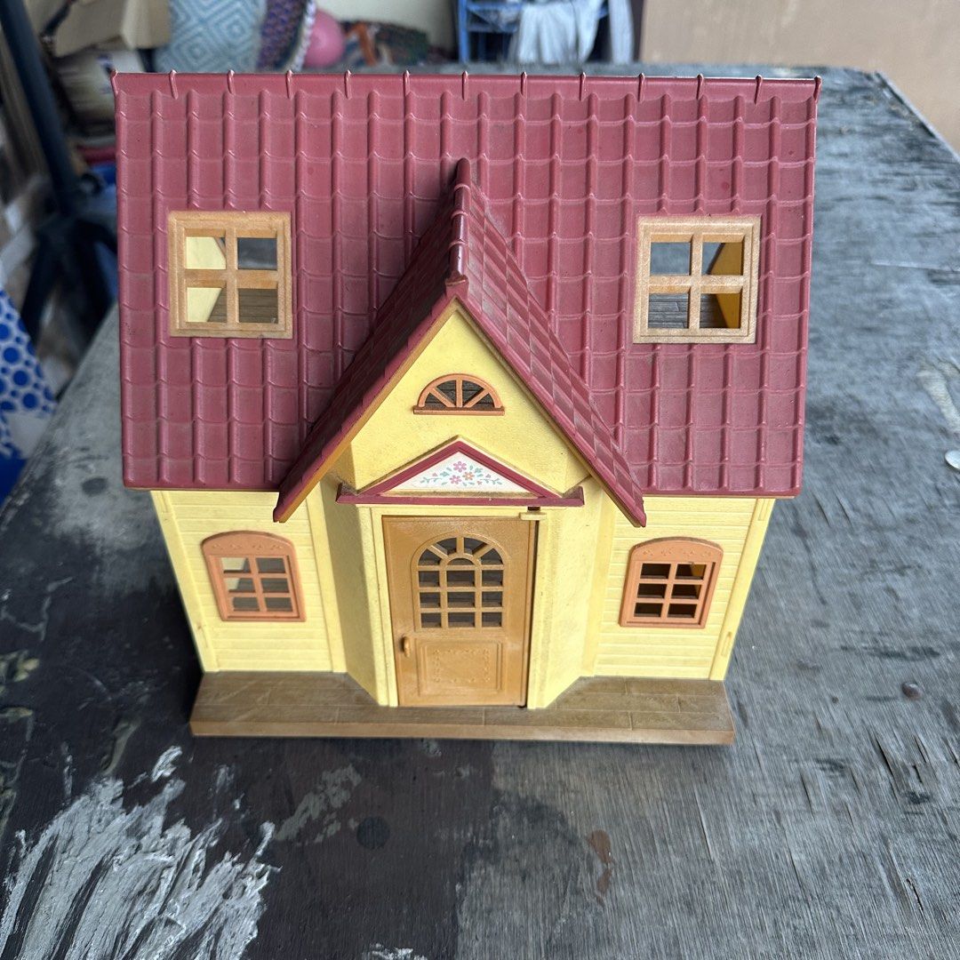 Sylvanian Families Sycamore House (Category: Figurines & Statues) located in Manila. Submitted by 1428.collective (Listing ID 1470415643, Image 1). Description: Sylvanian Families Sycamore House Good Condition No issue 400 + SF 📍North Caloocan.