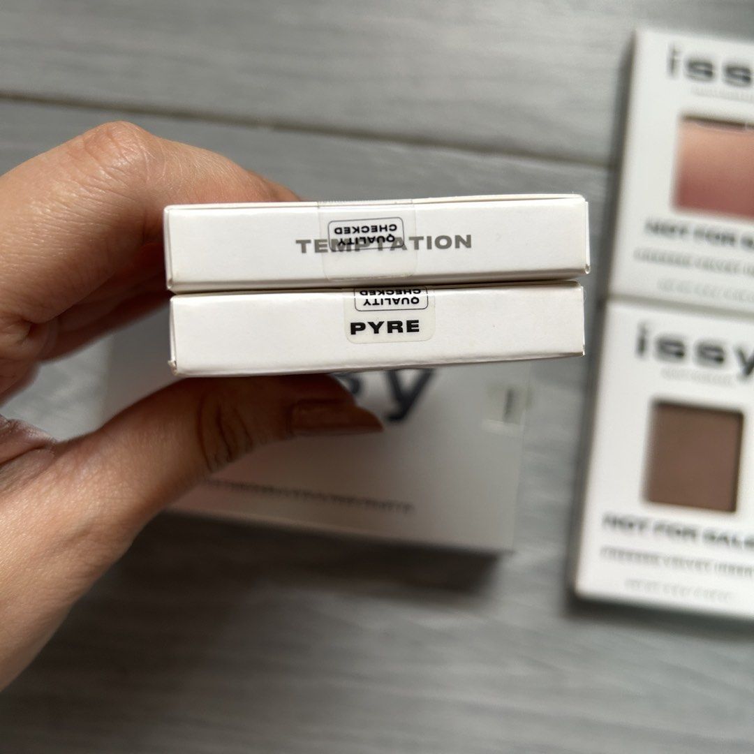 TAKE ALL Issy Eyeshadow & Blush On (Category: Makeup) located in Las Pinas. Submitted by makeupmystyle (Listing ID 1470485843, Image 3). Description: Brandnew pa po yan lahat Pm for more info. Cod/ gcash lalamove.