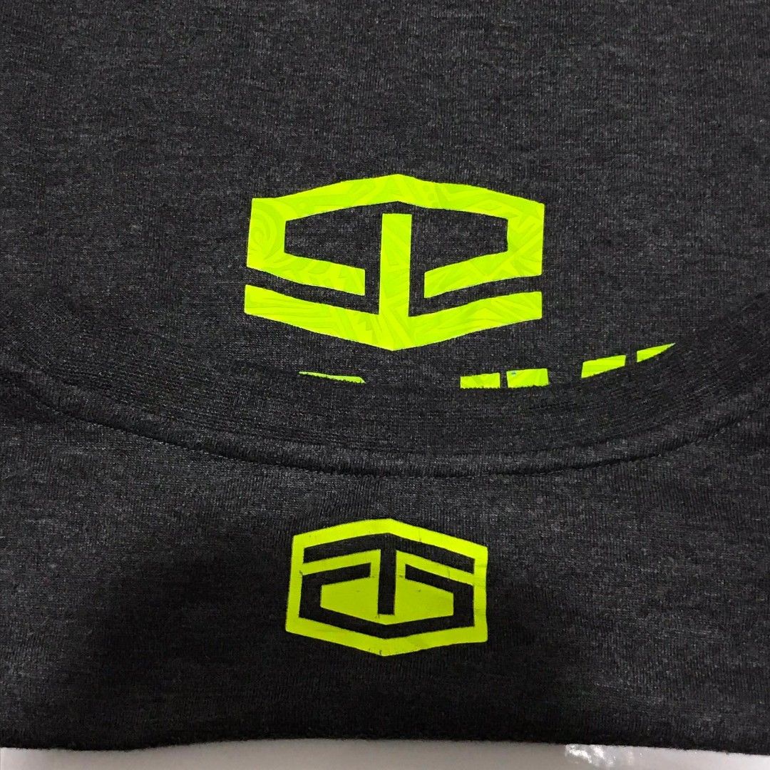 TAPOUT GRAPHIC TEE SHIRT LARGE (Category: Tshirts & Polo Shirts ) located in Cavite. Submitted by justthrift06 (Listing ID 1470363238, Image 3). Description: DIMENSION 22X29 GOOD CONDITION SHIPPING NATIONWIDE.