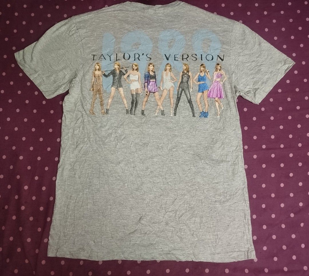 Taylor Swift 1989 Shirt (Category: Tshirts & Polo Shirts ) located in San Juan City. Submitted by reddvelasquez4298 (Listing ID 1470455814, Image 2). Description: Taylor Swift 1989 Shirt Size Medium 19 Width 27 Length As New Condition Lukot dahil galing sa US Bale. Need Wash 1200 pesos PM.