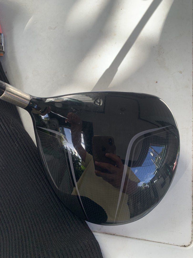 TaylorMade Burner SuperFast Ladies Golf Driver (Category: Golf) located in Caloocan City. Submitted by krisbon28 (Listing ID 1470535692, Image 1). Description: - Brand/Model: TaylorMade Burner Driver (Ladies Flex) - Shaft: RE AX SuperFast 50 grams graphite shaft - Condition: Normal wear marks on face and sole; crown has standard reflections and minor surface scuffs - Performance: Hits solid and ready for the course - Perfect for women golfers loo