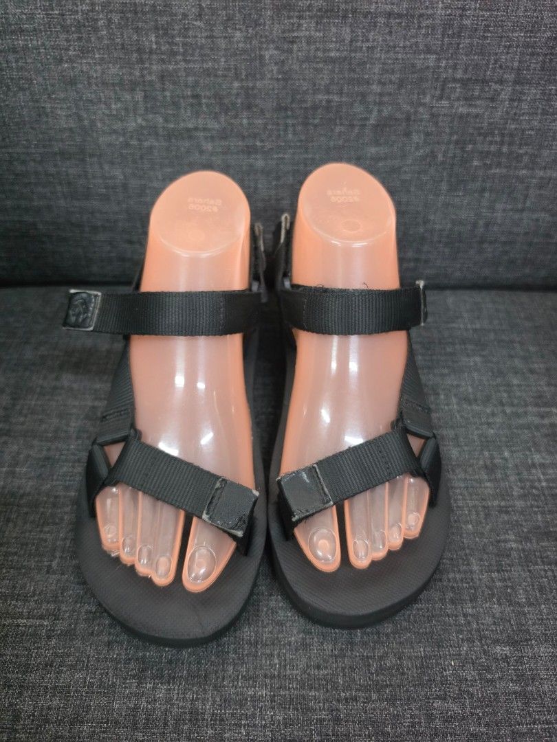Teva Outdoor Sandals (Category: Flats & Sandals) located in General Trias. Submitted by rb_collezione (Listing ID 1470409279, Image 3). Description: likenew condition.