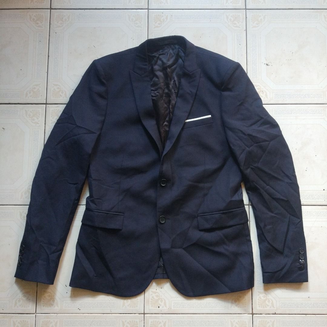 The Kooples Black Blazer 48 (Category: Coats, Jackets and Outerwear) located in Pasay City. Submitted by denimdude.ph (Listing ID 1470412669, Image 1). Description: mismatch sleeve button design. last pic.