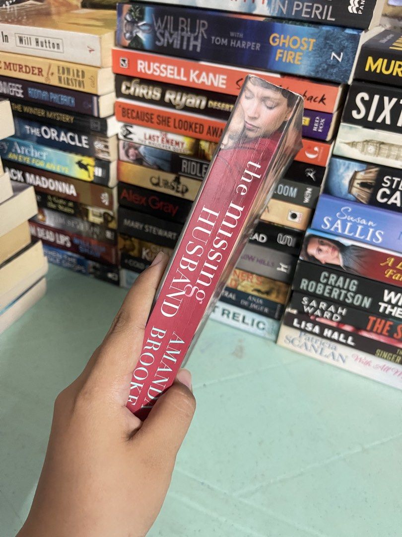 The Missing Husband - Amanda Brooke (Category: Storybooks) located in General Trias. Submitted by kwinay.28 (Listing ID 1470481615, Image 2). Description: Preloved book with spine crease and tanned edges Psychological Thriller Domestic Suspense / Drama Contemporary Fiction.