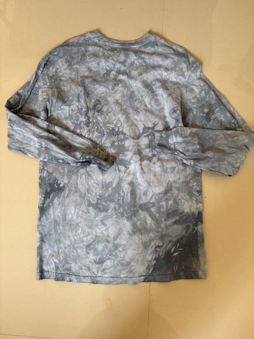 The Mountain soaring bald eagle gray tie-dye Long Sleeve (Category: Tshirts & Polo Shirts ) located in General Santos City (Dadiangas). Submitted by a.rt.eyes (Listing ID 1470405591, Image 2). Description: The Mountain soaring bald eagle gray tie-dye Long Sleeve Size medium on tag Dimension width 20 length 29 Excellent condition Color rate 9/10 Original Issue: pinholes only, pls see last pic Located in General Santos City, Mindanao. Shipping fee 