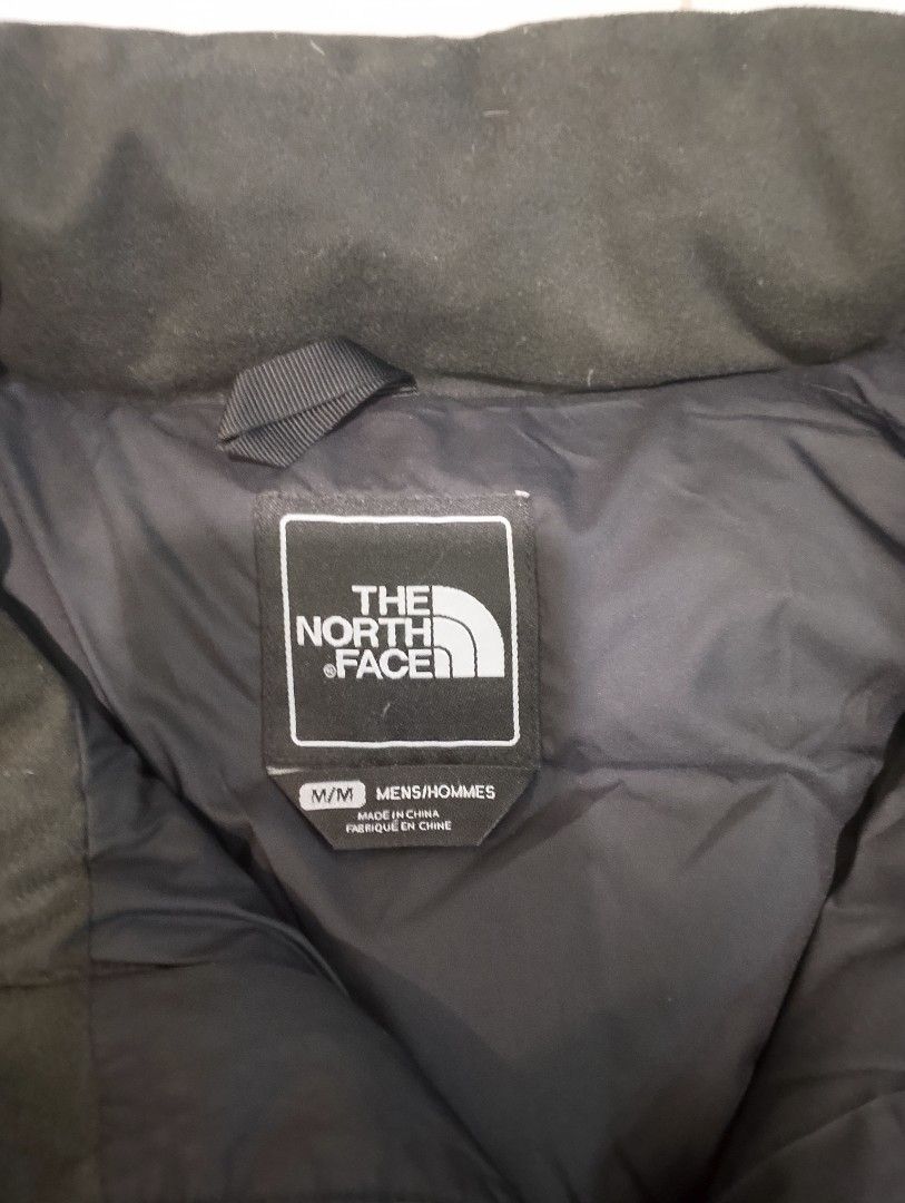 The North Face 550-fill down puffer jacket (Category: Coats, Jackets and Outerwear) located in Tacloban City. Submitted by sololooters (Listing ID 1470391482, Image 3). Description: 📩📩📩.