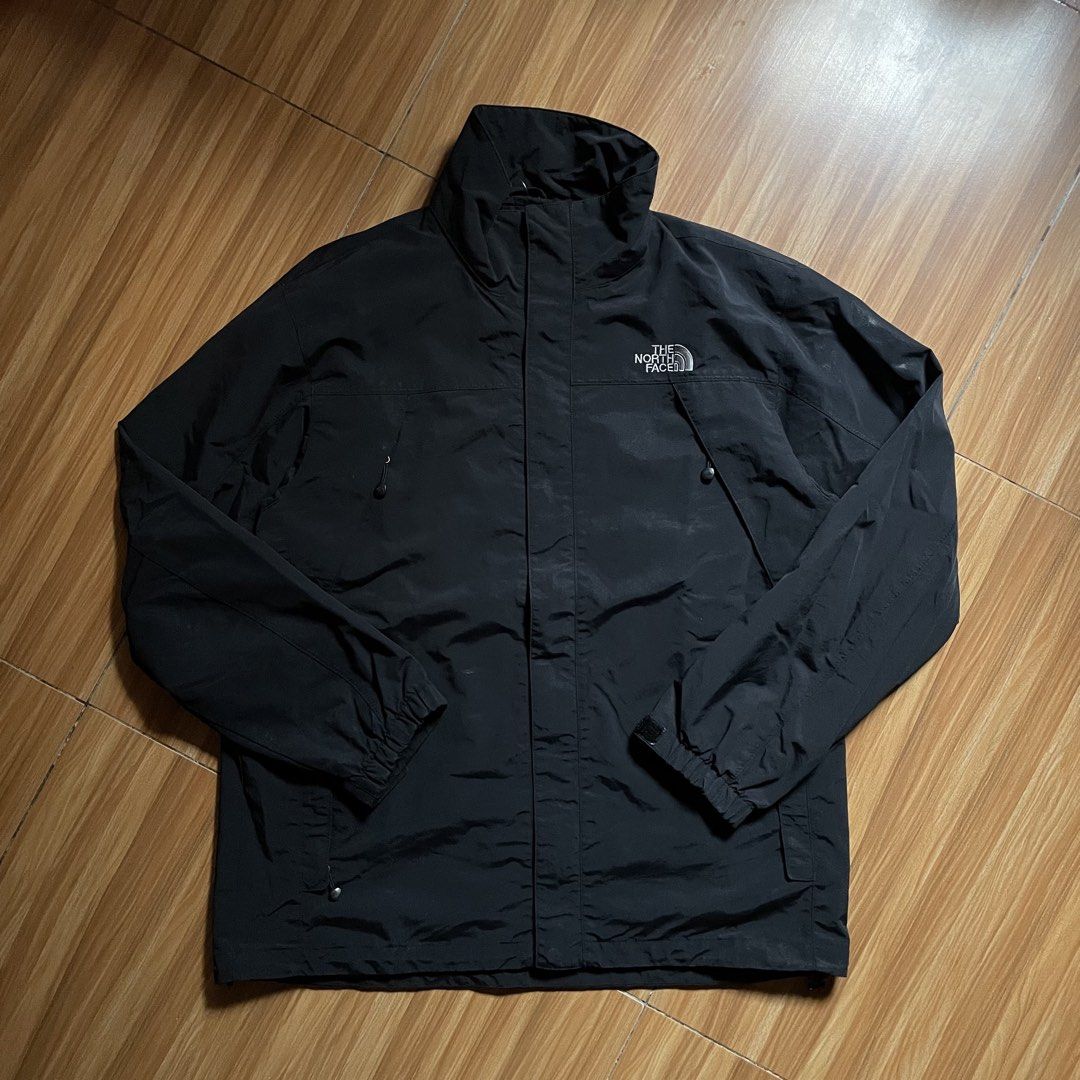 The North Face Antora Jacket (Category: Coats, Jackets and Outerwear) located in General Mariano Alvarez. Submitted by 4117_thriftnthrive (Listing ID 1470352549, Image 1). Description: In good condition Sign of used, missing hood Size: 105/L Measurements Width: 23” Length: 29”.