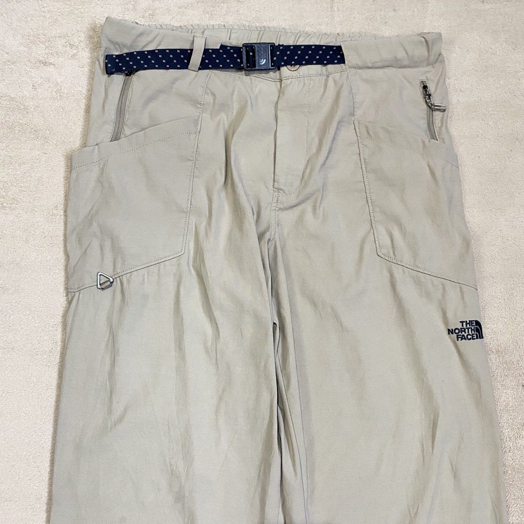 The North Face Utility Pants (Category: Activewear) located in Polomolok. Submitted by larnel27 (Listing ID 1470443368, Image 3). Description: - Size xl - Waist 34-36 / Length 41 - Thigh 12 / Hem 7 - Flaw: Minimal paint stain & wet mark - Color rate solid overall.