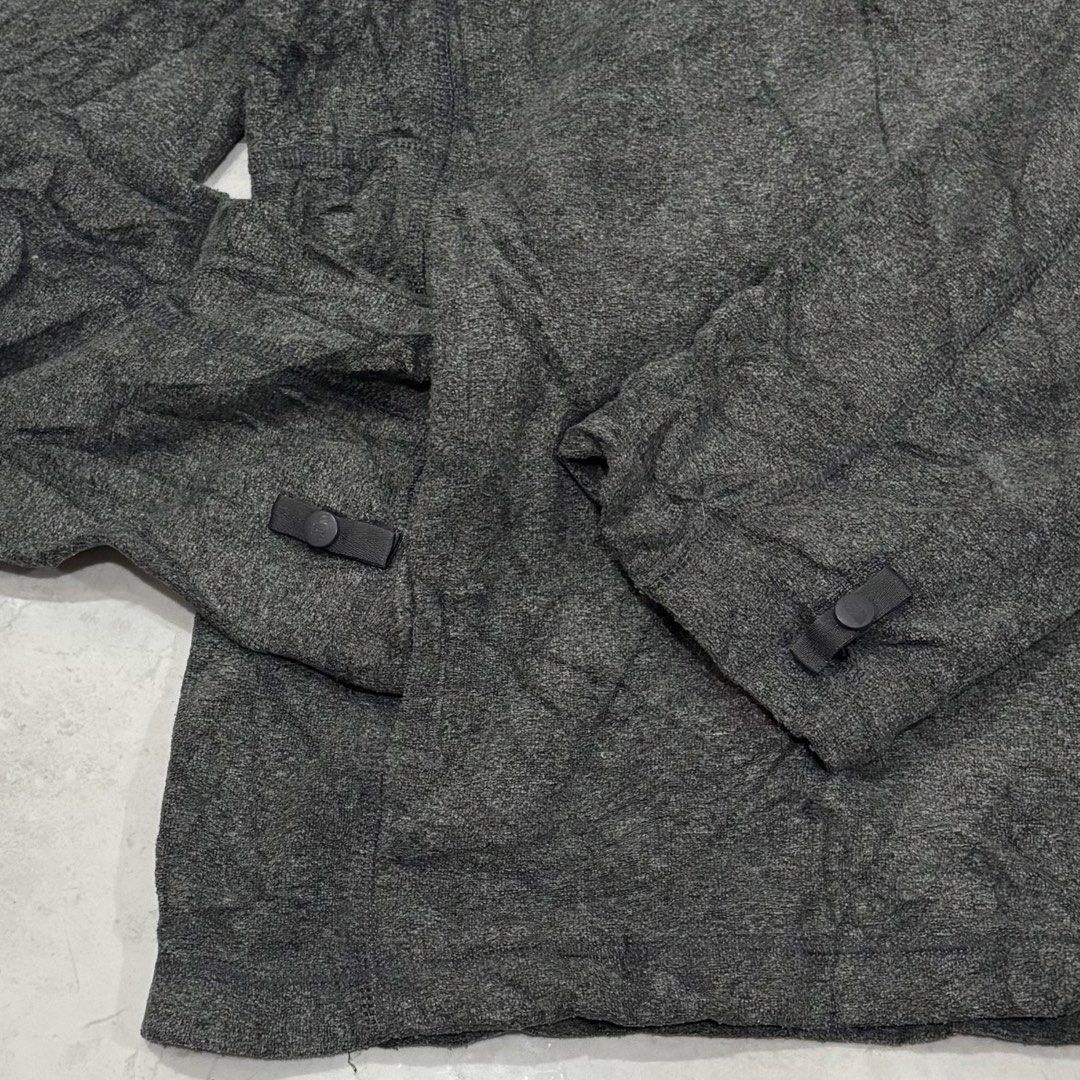 The north face zip up jacket (Category: Coats, Jackets and Outerwear) located in Cebu City. Submitted by florianmiral28 (Listing ID 1470354142, Image 3). Description: The north face zip up jacket Excellent condition Large W 23.5 L 27.5.
