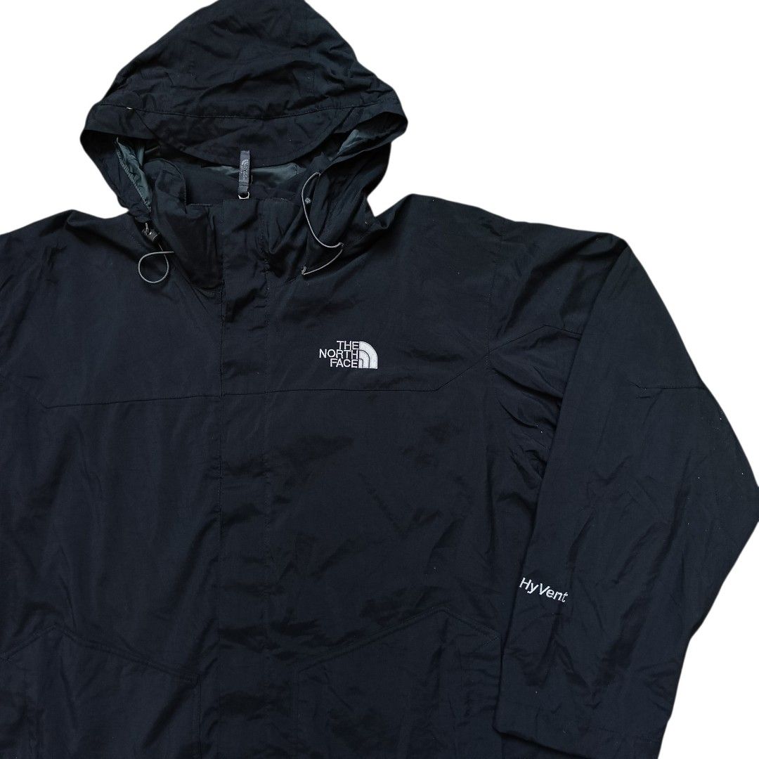THE NORTHFACE HYVENT (Category: Coats, Jackets and Outerwear) located in Paranaque City. Submitted by AlwaysOpen (Listing ID 1470447807, Image 2). Description: THE NORTHFACE HYVENT SIZE LARGE-XL FITTINGS ( 25x30 ) EXCELLENT CONDITION / NO ISSUES 1050+SF .