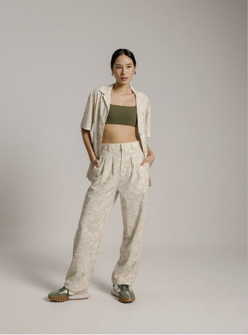 The Paper Bunny- Studio Resort Pants, Women's Fashion, Bottoms, Jeans ...