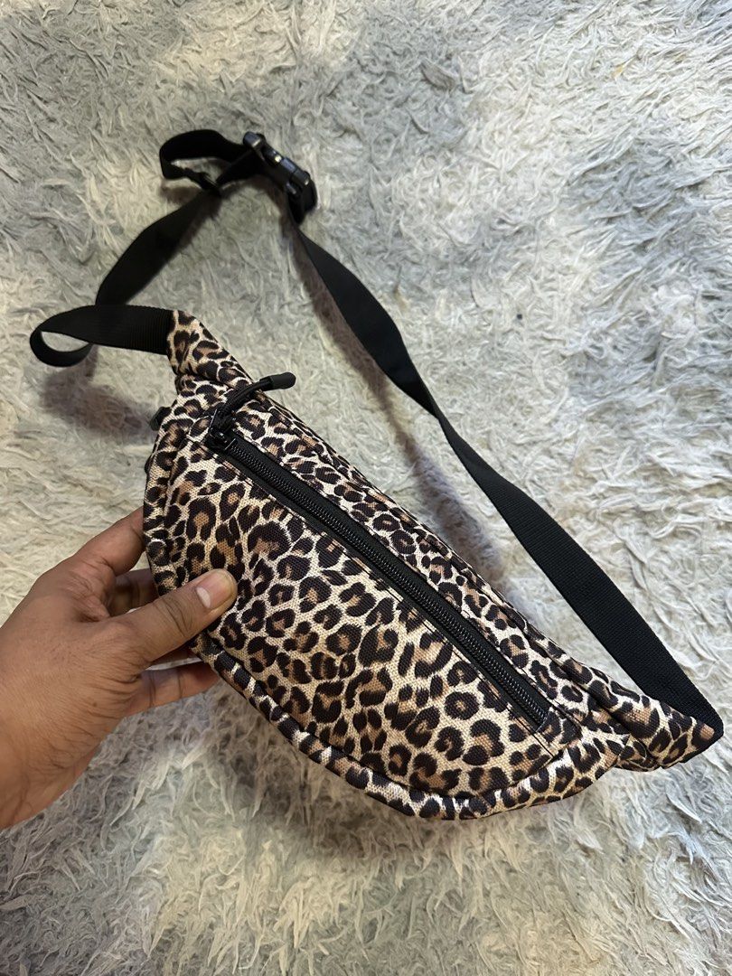 Thrasher Magazine Leopard Print BeltBag (Category: Belt bags, Clutches and Pouches) located in Baao. Submitted by revamped.co (Listing ID 1470356552, Image 3). Description: Thrasher Magazine Leopard Print BeltBag Excellent Condition No Issue.