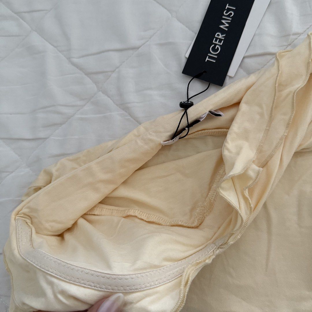 Tiger Mist Denali Boob Tube (Category: Sleeveless) located in Davao. Submitted by aug_amari (Listing ID 1470354019, Image 3). Description: size XS-S stretchable :).