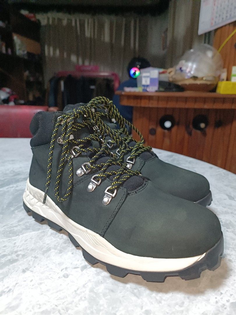 Timberland Brooklyn Hiker Chukka Boots (Category: Boots) located in Baguio. Submitted by thesneakerrush_2600 (Listing ID 1470394388, Image 2). Description: Timberland Brooklyn Hiker Chukka Boots size 8.5 men's size 42 euro 26.5cm 2,800php.