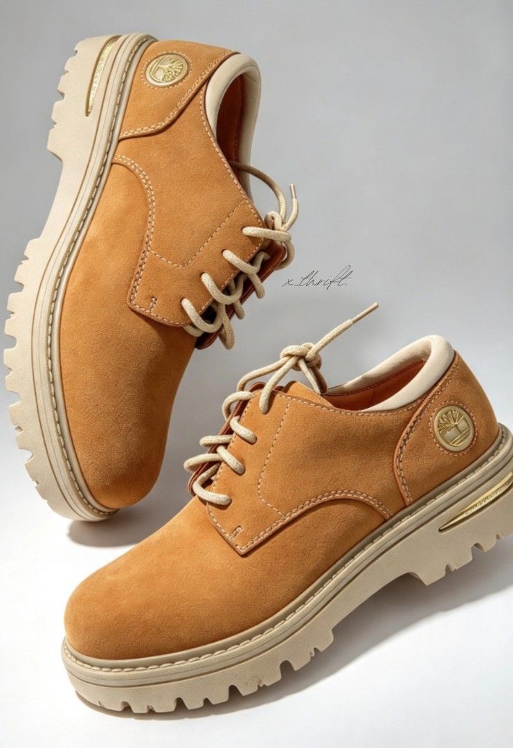 TIMBERLAND CLASSIC LOW CUT (Category: Boots) located in Baguio. Submitted by ebxst_thrift (Listing ID 1470497043, Image 1). Description: TIMBERLAND CLASSIC LOW CUT •NEW! Bought in U.S | Authentic •Size: 39-40 Chunky suede/nubuck derby or oxford shoes. Features premium Wheat Nubuck leather uppers providing a velvety texture, paired with a matching padded collar for comfortable ankle support The shoes are new, but they may have some minor signs of 