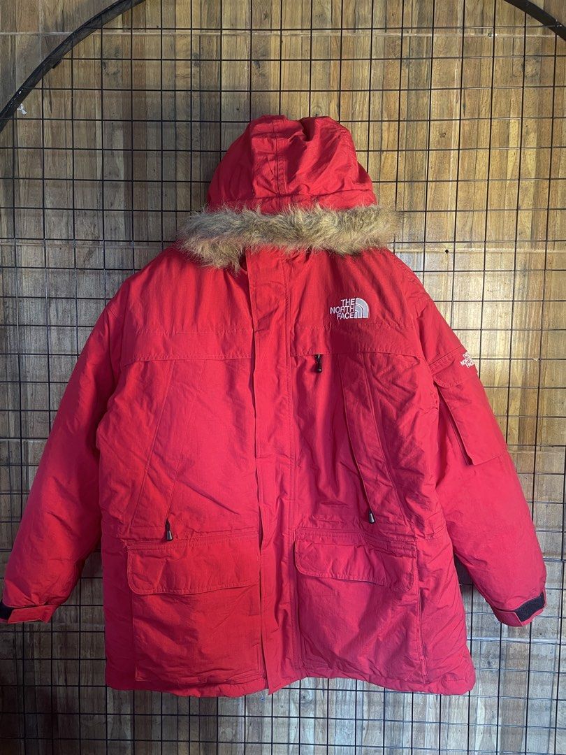 TNF puffer jacket (Category: Coats, Jackets and Outerwear) located in Pateros City. Submitted by toogood.mnl (Listing ID 1470524620, Image 1). Description: TNF puffer jacket with puffer W-28 L33 No issue Excellent condition .