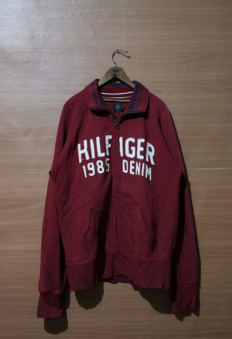 TOMMY HILFIGER FULL ZIP JACKET (Category: Hoodies) located in Tubigon. Submitted by negosyanthrift (Listing ID 1470464776, Image 1). Description: Size:Large 21x27.5 No issue As new condition Need wash only 🏷️549+sf.