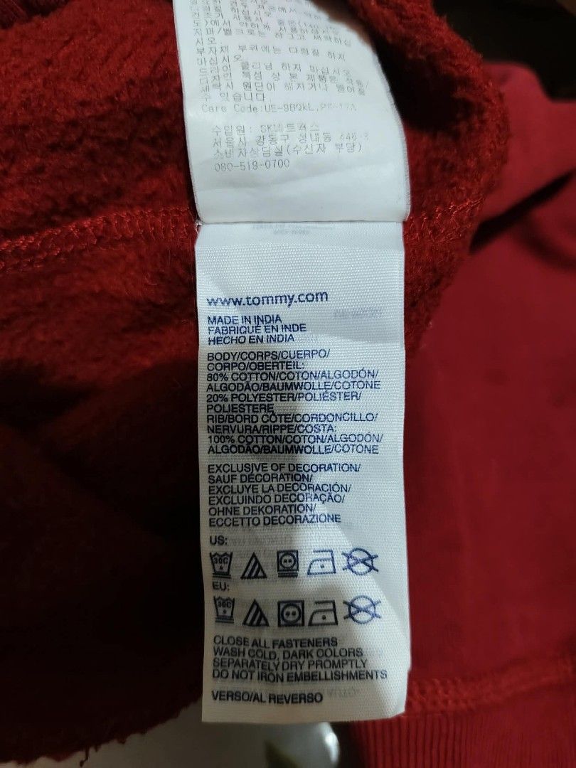 TOMMY HILFIGER FULL ZIP JACKET (Category: Hoodies) located in Tubigon. Submitted by negosyanthrift (Listing ID 1470464776, Image 3). Description: Size:Large 21x27.5 No issue As new condition Need wash only 🏷️549+sf.