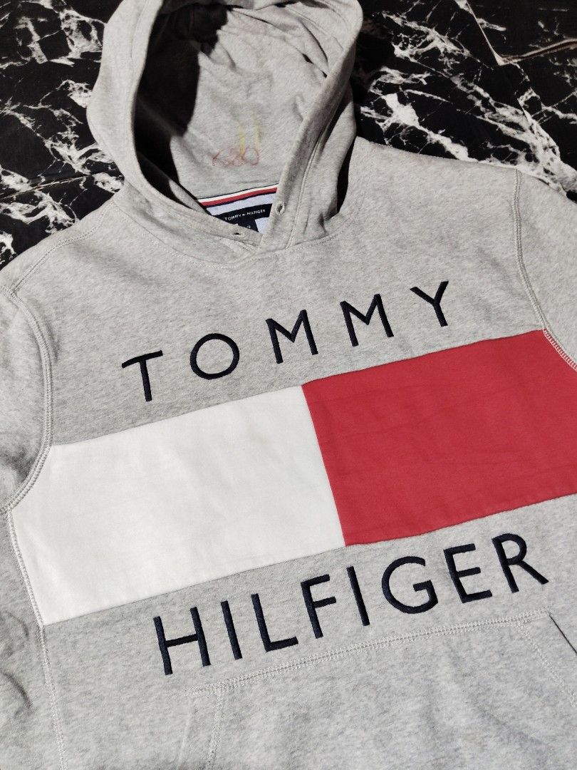 TOMMY HILFIGER JACKET (Category: Coats, Jackets and Outerwear) located in Hinigaran. Submitted by formalwear.ph (Listing ID 1470408877, Image 3). Description: WTS 📌📌📌 •(TOMMY HILFIGER JACKRT)• •Like new Condition •Size- Large •Dimes- 22 by 27 •Cr -9.8/10 •Flaws- Missing Lase •Color may vary due to lightings •Very Presentable to weaR PHP 📥+ sf Affordable ✅ NOTE : If interested kindly message me directly bcause my account is underlimit for send