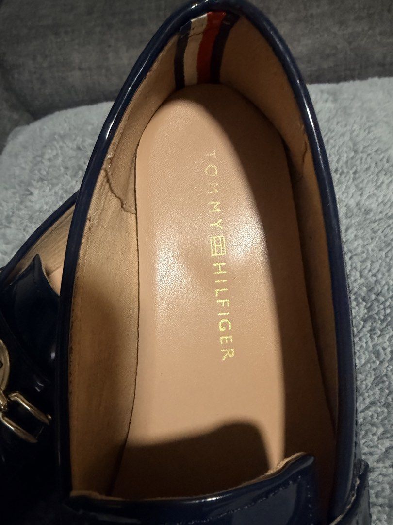 Tommy Hilfiger Loafers (Category: Loafers) located in Manila. Submitted by louisena28 (Listing ID 1470555285, Image 1). Description: FOR SALE! 👞✨ TOMMY HILFIGER LOAFERS 💙 Classic Navy Blue ✨ Gold-tone logo hardware 📏 Size: US 6½ 👞 Elegant and stylish design — perfect for casual or semi-formal outfits! 📌 Condition: Pre-loved; please see photos for actual condition and signs of use. 💰 Price: ₱1100 📍 Location: Manila 📩 Message me for inquiri