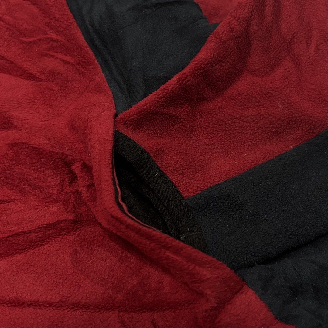 Tommy hilfiger performance cold stop half zip fleece jacket (Category: Coats, Jackets and Outerwear) located in Cebu City. Submitted by florianmiral28 (Listing ID 1470353649, Image 3). Description: Tommy hilfiger performance cold stop half zip fleece jacket Excellent condition Medium W 25 L 26.