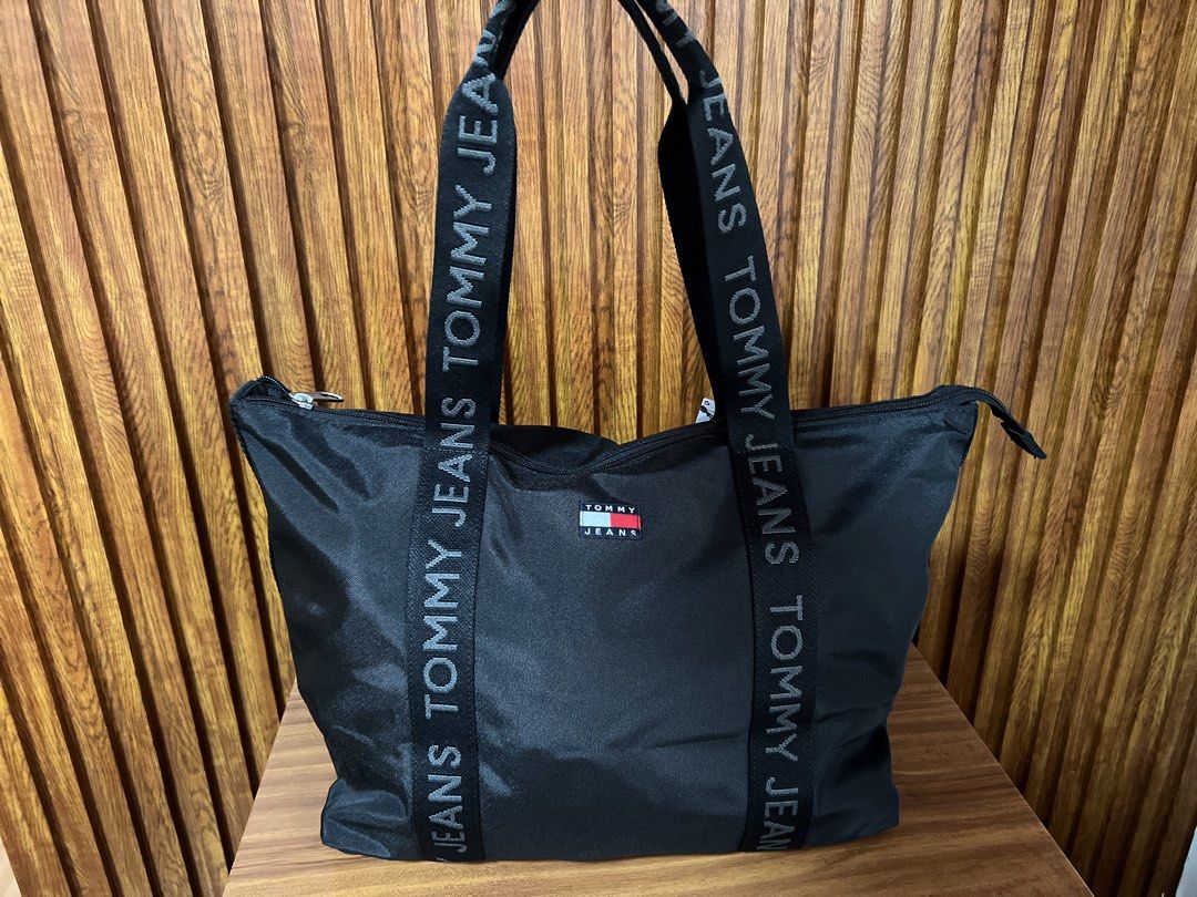 Tommy Jeans Tote Bag (Category: Tote Bags) located in Cabanatuan. Submitted by hellorhea (Listing ID 1470434110, Image 1). Description: Brand new Tommy Jeans Tote bag/travel bag.