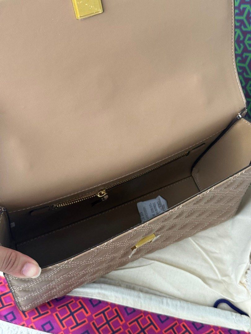 Tory Burch Fleming in Medium (Category: Luxury Bags & Wallets) located in Cebu City. Submitted by warstellar21 (Listing ID 1470406049, Image 3). Description: Selling my Tory Burch Fleming in Medium inclusions are and its original dustbag and original paper bag + DF is shouldered by the buyer 📍Cebu.