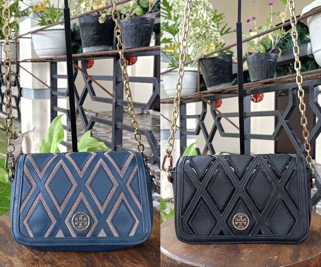 Tory Burch Robinson Patchwork buy 1 take 1 (Category: Cross-body Bags) located in Barugo. Submitted by green.trendsetter (Listing ID 1470555136, Image 1). Description: PRELOVED MEANS PRELOVED. Each piece has been previously loved and may naturally have signs of use such as creasing, scratches, stains, discoloration, or other imperfections. Kindly manage your expectations accordingly. •We kindly ask for no fussy buyers. • Photos of bag’s details a