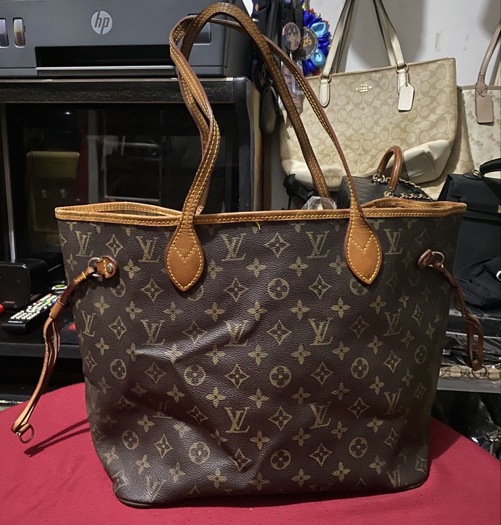 Tote bag (Category: Tote Bags) located in Manila. Submitted by gelaimarieh (Listing ID 1470420350, Image 2). Description: .