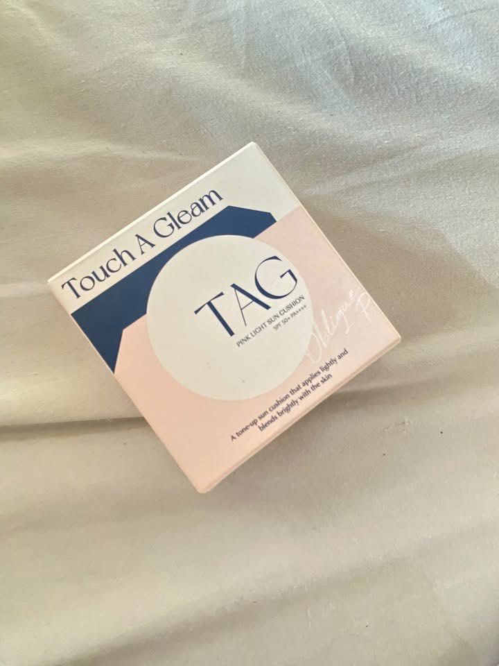 Touch A Gleam TAG Pink Light Sun Cushion (Category: Face Care) located in Manila. Submitted by strawberhii1004 (Listing ID 1470369126, Image 1). Description: - Brand: Touch A Gleam TAG - Item: Pink Light Sun Cushion - Condition: Brand new, unopened box in original packaging - Protection: SPF 50+ PA++++ - Finish: Lightweight application with a bright tone-up effect.