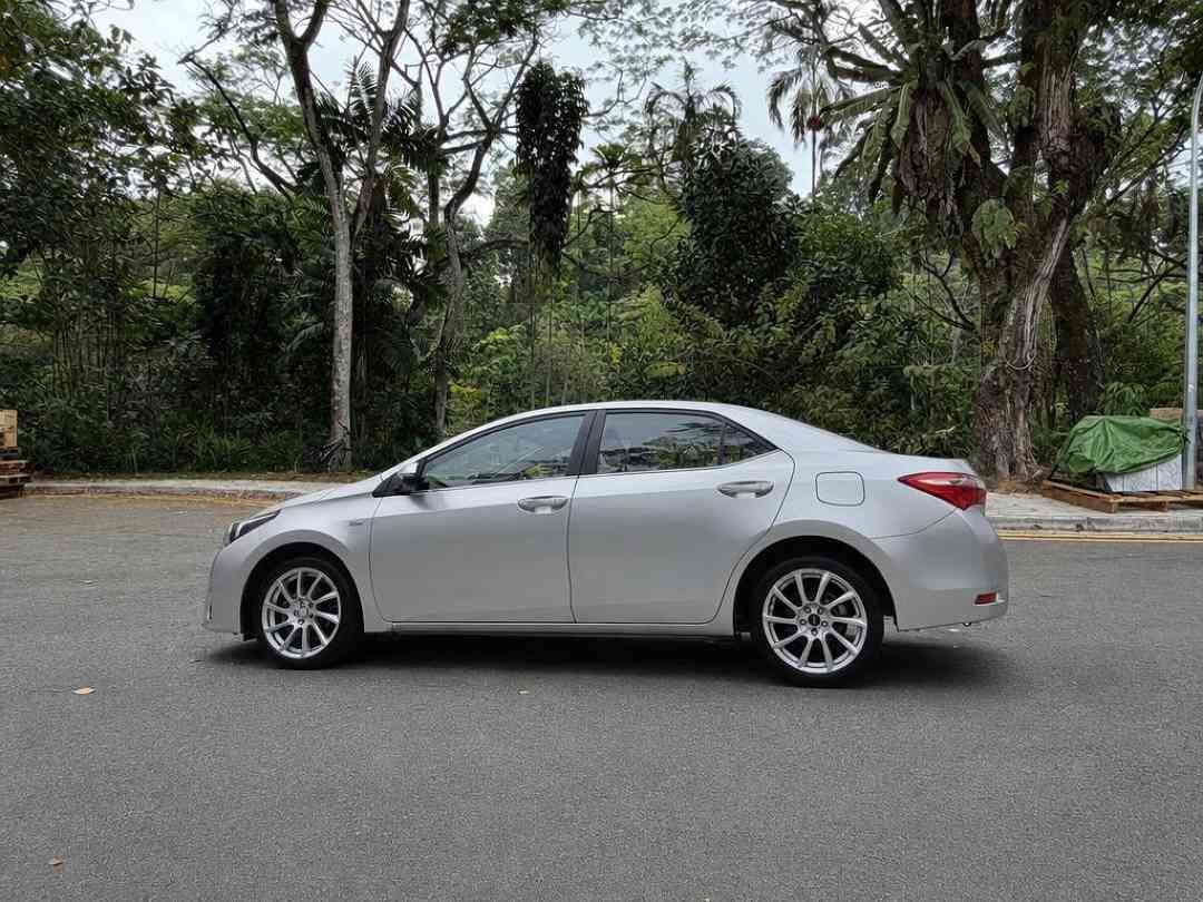 Toyota Corolla Altis 1.6 Elegance (A) (Category: Used Cars) located in Singapore. Submitted by carousell_certified_partners (Listing ID 1470368569, Image 2). Description: Sales Contact: Ken Toh tel:89804522 .