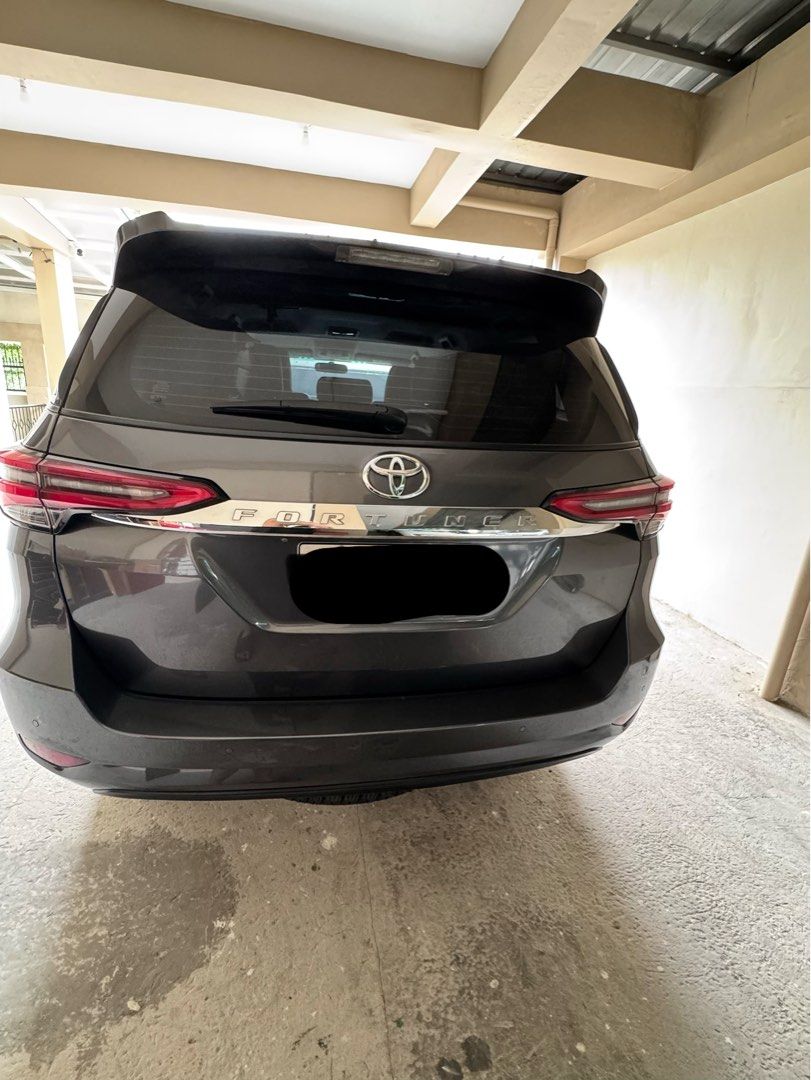 Toyota Fortuner V Variant Auto (Category: Used Cars) located in Marikina City. Submitted by jeyps89 (Listing ID 1470366727, Image 2). Description: 1st Owned 2021 Toyota Fortuner V Variant with milage of 37K Km Price is negotiable .