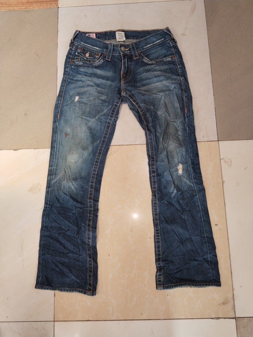 TR pants (Category: Jeans) located in Barili. Submitted by francis88z (Listing ID 1470508357, Image 1). Description: TR Size 28 Actual on tape w30-31 L40 Excellent condition No issue Mine 💌 1850+sf.