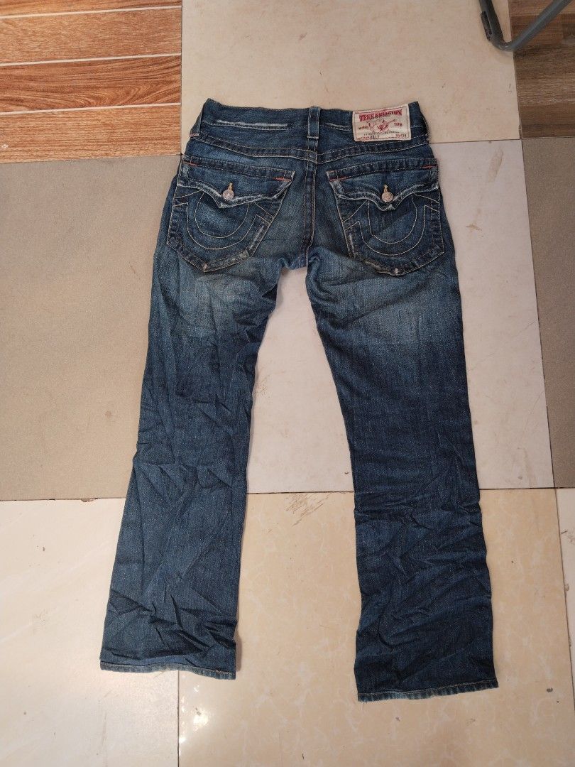 TR pants (Category: Jeans) located in Barili. Submitted by francis88z (Listing ID 1470508357, Image 2). Description: TR Size 28 Actual on tape w30-31 L40 Excellent condition No issue Mine 💌 1850+sf.