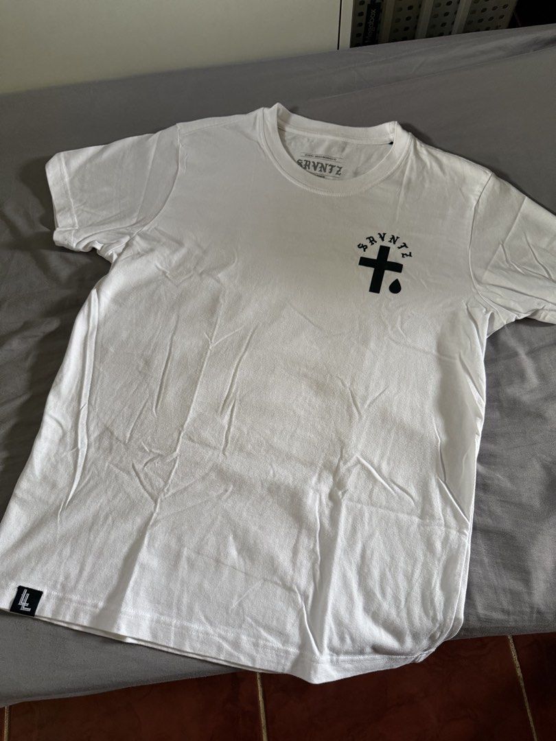 Tribal White T-Shirt (Category: Tshirts & Polo Shirts ) located in Talisay. Submitted by senttyy (Listing ID 1470488268, Image 2). Description: Size medium Like new.