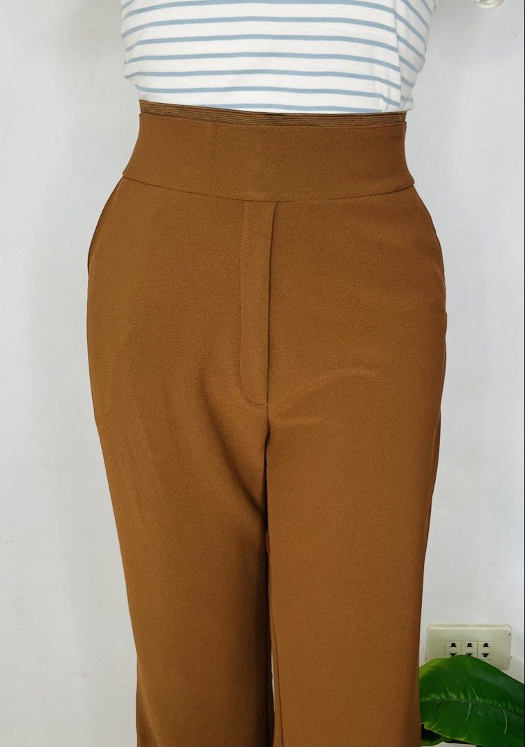Trouser Pants | Size 30-32 (Category: Jeans) located in Manila. Submitted by bengirlclothing (Listing ID 1470489755, Image 3). Description: - Color: Brown -Size: 30-32 inches - Length: 38 inches - Perfect for: Office wear or casual weekend outings.