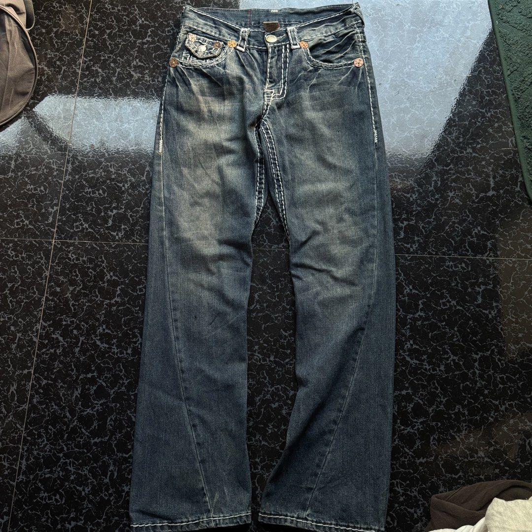 True Religion Bootcut (Category: Jeans) located in Ozamiz City. Submitted by vanouy (Listing ID 1470353173, Image 2). Description: 32 waist 41 length 9 hem.