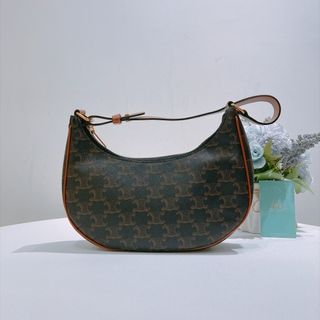 （分類：）位於 。 由 heartofluxe 提交（商品編號 1470479049，圖片 1）。簡介： 。