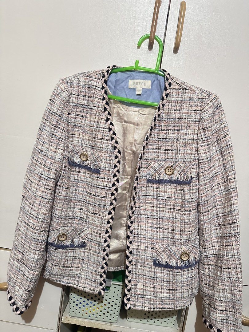 Tweed blazers lightweight (Category: Coats, Jackets and Outerwear) located in Tandag. Submitted by kawaiispreloved (Listing ID 1470392479, Image 1). Description: Lightweight, pwede pang daily coat 1. Open blazer no buttons, 36-38 bust, small to medium, 22.5in length 2. 36-38 bust, small to semi large, 19in length 3. 38-42 bust, medium to large, keri naman sa small, 22in length .