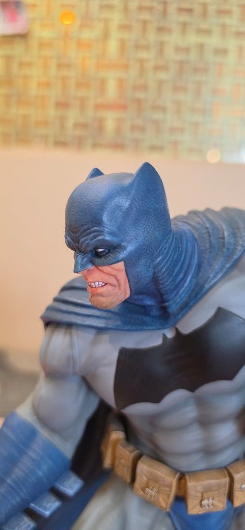 Tweeterhead Batman The Dark Knight Returns Statue (Category: Figurines & Statues) located in Manila. Submitted by zamgoku (Listing ID 1470409537, Image 2). Description: Details: • Manufacturer: Tweeterhead • Character: Batman (inspired by The Dark Knight Returns) • Scale: 1:6 Scale • Height: Approximately 12.5 inches tall • Design: Features a gritty, battle-ready look with a classic blue-and-grey suit, textured cape, utility belt, and a themed ba