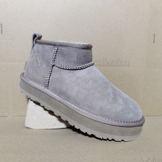 (Category: ) located in . Submitted by fashion_collection (Listing ID 1470425698, Image 1). Description: .