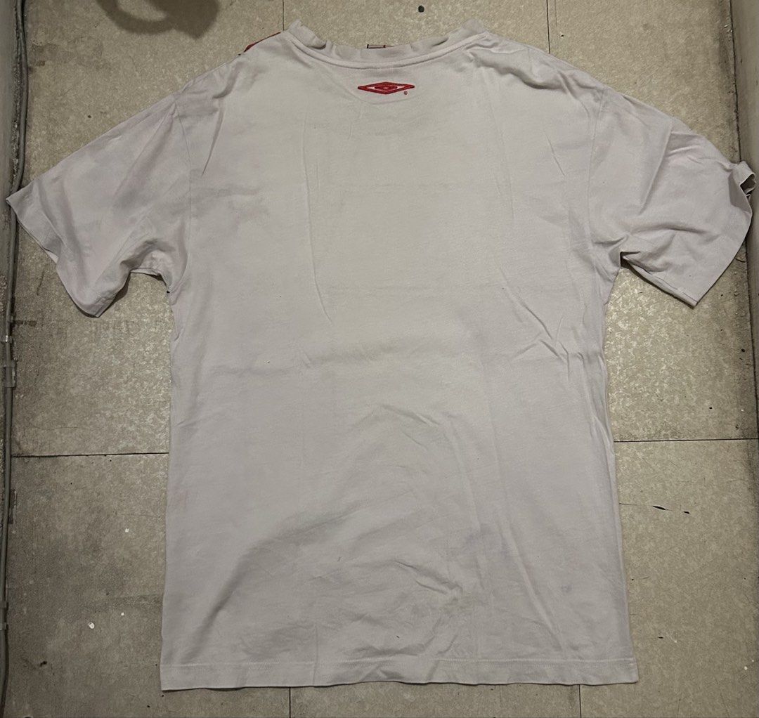Umbro England Shirt (Category: Tshirts & Polo Shirts ) located in Taguig. Submitted by morningstar.to (Listing ID 1470493818, Image 2). Description: Issue: Bacon neckline.