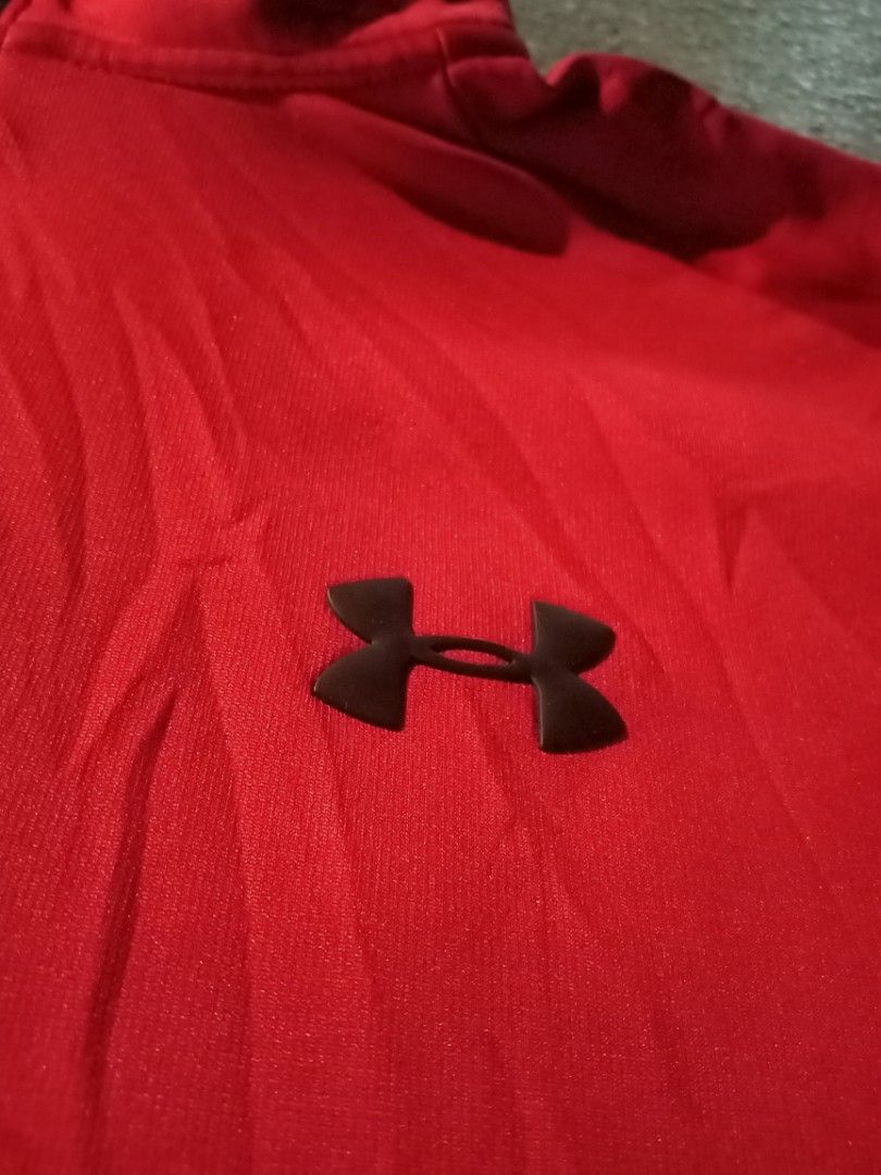 UNDER ARMOR (Category: Sleep and Loungewear) located in Pasig City. Submitted by thrifttofit (Listing ID 1470507517, Image 2). Description: UNDER ARMOR IMBROID PATCH SIZE M TO L CONDITION 9/10 L-26 W-23.5 PASIG CITY.