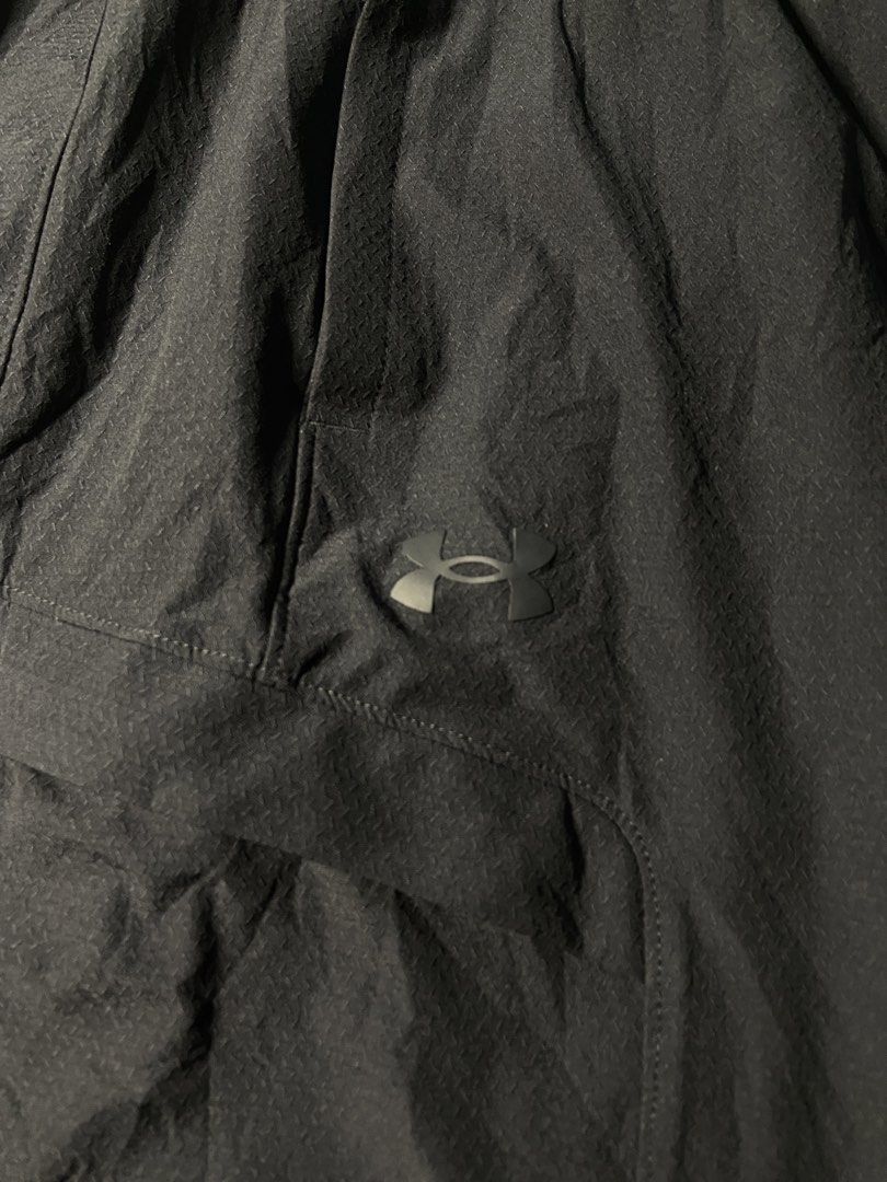 Under Armour Black Athletic Pants Size Large (Category: Joggers) located in Manila. Submitted by nix.thrift (Listing ID 1470410193, Image 3). Description: Under Armour black athletic pants in size large. Made in Indonesia. Elastic waistband with adjustable drawstring cords and toggle locks at the cuffs. Lightweight textured fabric with subtle logo detail near the pocket. Great casual or workout gear..