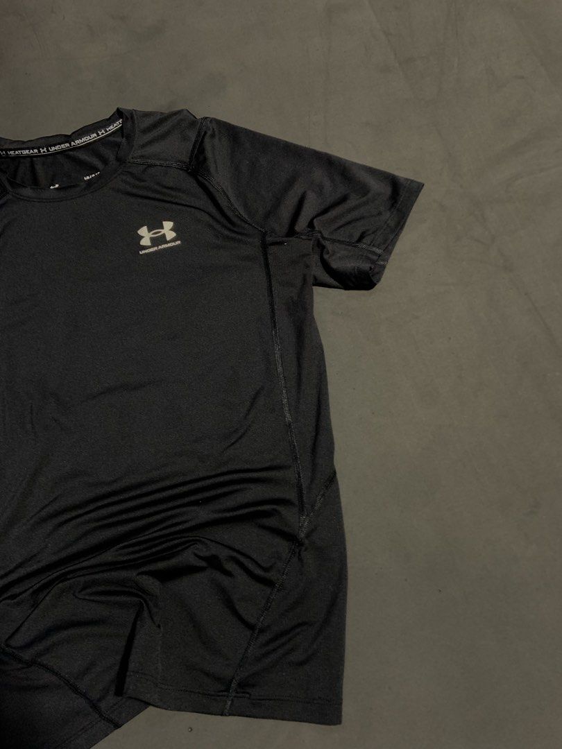 Under armour compression Tshirt (Category: Activewear) located in Prosperidad. Submitted by basicdept07 (Listing ID 1470458254, Image 2). Description: 18.5 x 26 Very good condition Hairlines if stretch only .