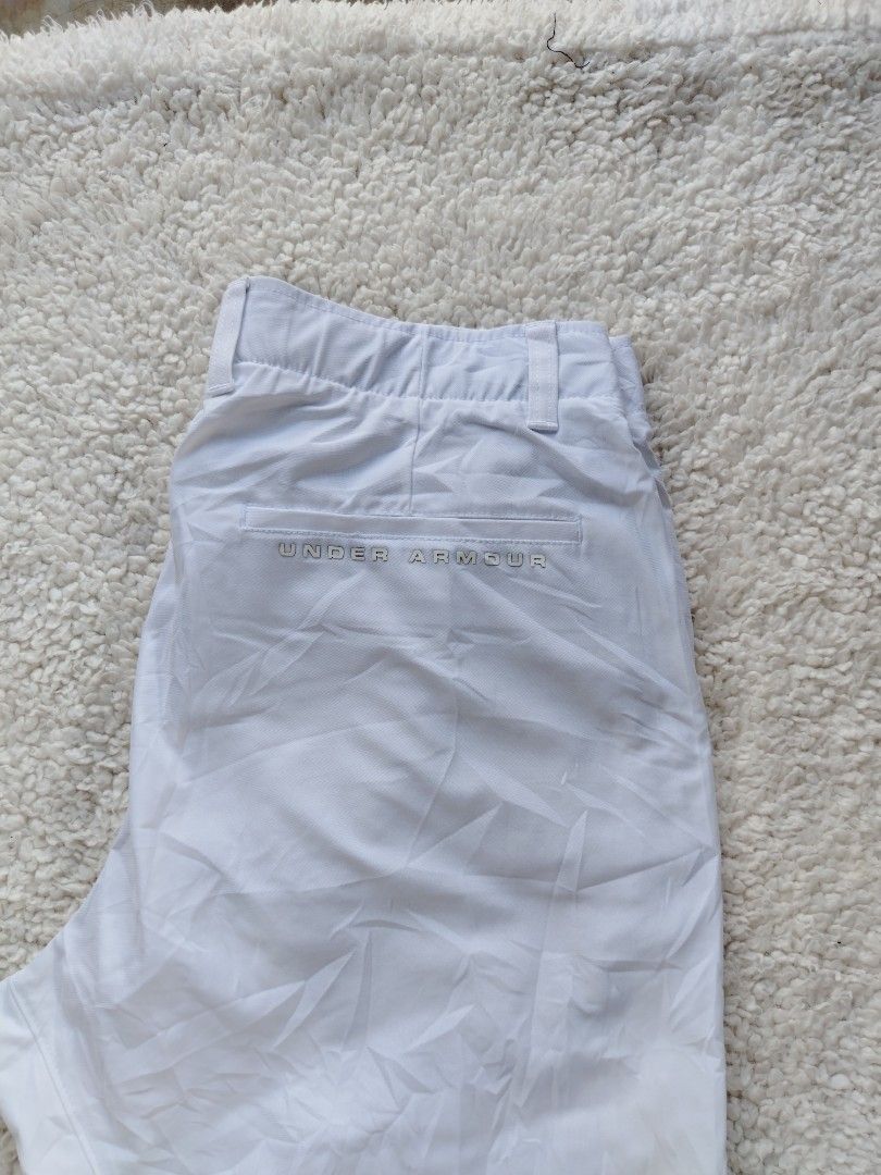 UNDER ARMOUR GOLF/CASUAL (Category: Trousers) located in Don Carlos. Submitted by thriftnidodong_23 (Listing ID 1470478923, Image 3). Description: SIZE 33 LENGTH 38.5 AS NEW CONDITION COLOR RATE 10 NEED WASH.