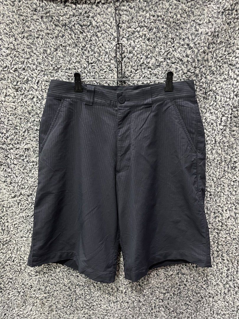 Under Armour Performance Pinstripe Golf Shorts. | Size 32 (Category: Shorts) located in General Trias. Submitted by zrchustle.604 (Listing ID 1470497446, Image 1). Description: Under Armour Performance Pinstripe Golf Shorts. They feature a lightweight, moisture-wicking stretch construction designed specifically for mobility and breathability on the golf course. Key Details & Identification Features: • Brand Logo: The signature Under Armour logo i